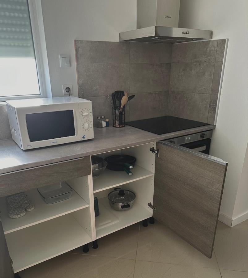 דירות Petite Maison Studio Tout Confort Cosy Givors Autoroute Et Gare מראה חיצוני תמונה